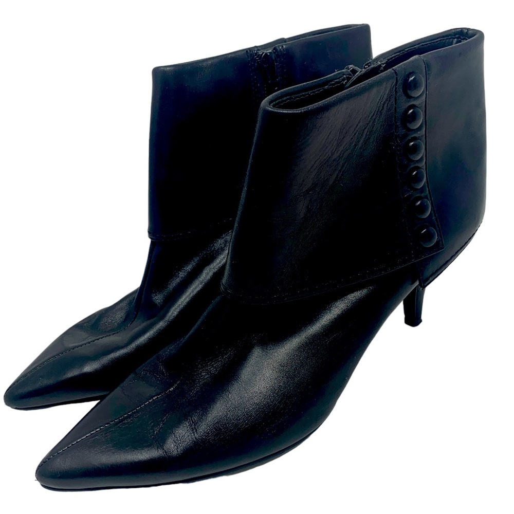 Nine West Black Leather Ankle Boots • Tyro Kitten Heel Size 6.5